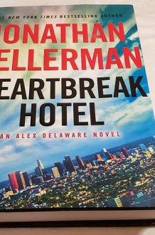 Heartbreak Hotel An Alex Delaware Novel cover image