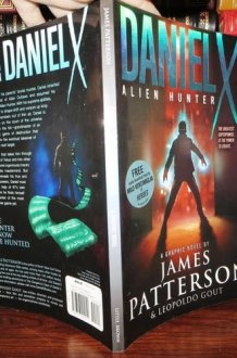 Daniel X: Alien Hunter A Graphic Novel cover image