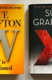 2 Stephen King Books! 1) Desperation 2) Just After Sunset
